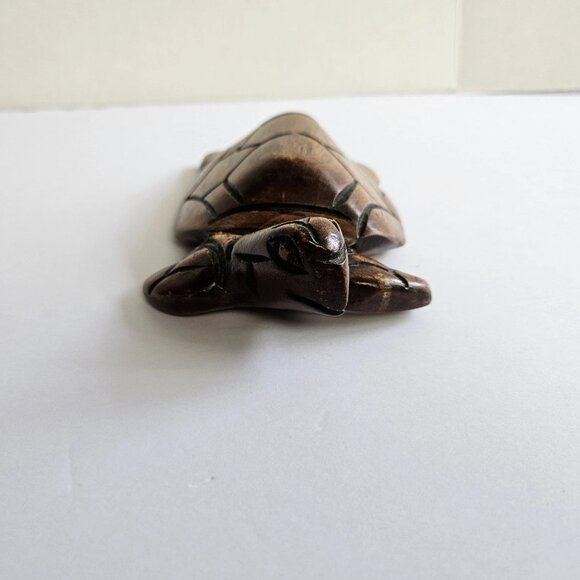 Hand Carved Wooden Sea Turtle Figurine 6" Coastal Nautical Beach Décor Sculpture - Picture 6 of 10